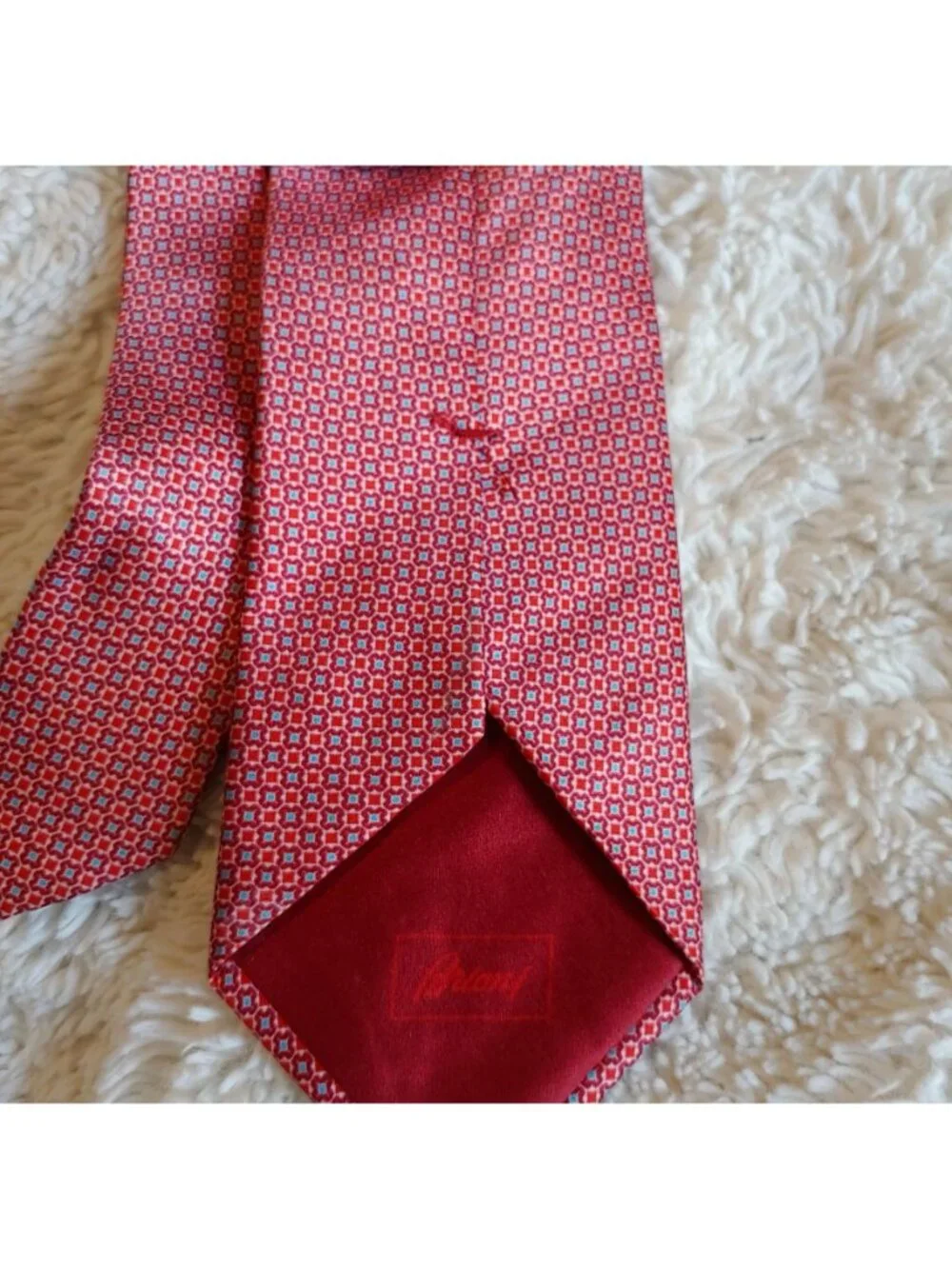 Brioni Silk Tie Raspberry Coral Geometric Neat Foulard Medallion Made in Italy
